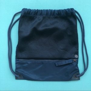 Lululemon Go Lightly Cinch Bag